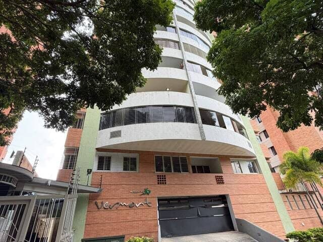 Apartamento de 3 habitaciones en Guaparo, 110 m²