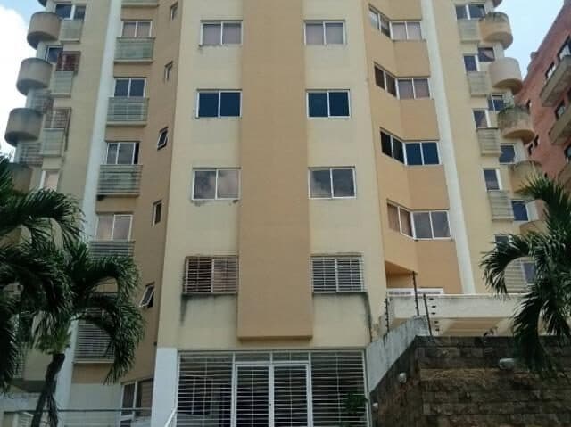 Apartamento de 2 habitaciones en Bello Monte, 90 m²