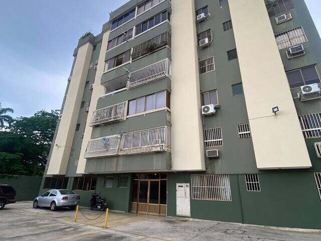 Penthouse en Campo Alegre con terraza, 180 m² · foto 1